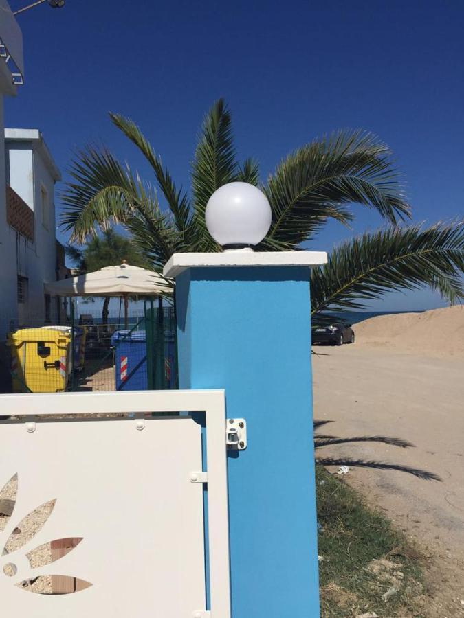 Virgola Zero Holiday Beach Porto Potenza Picena Exterior foto